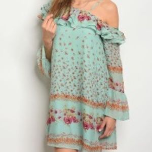 NWT - Beautiful Long Sleeve Mint Floral Dress